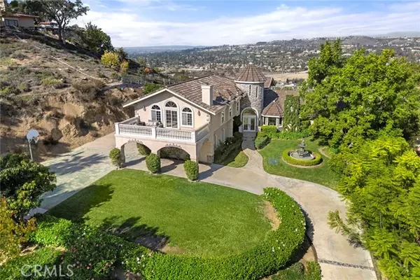 Orange, CA 92869,926 N Meads