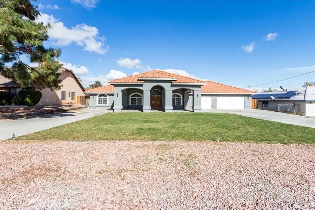 18724 Danbury, Hesperia, CA 92345