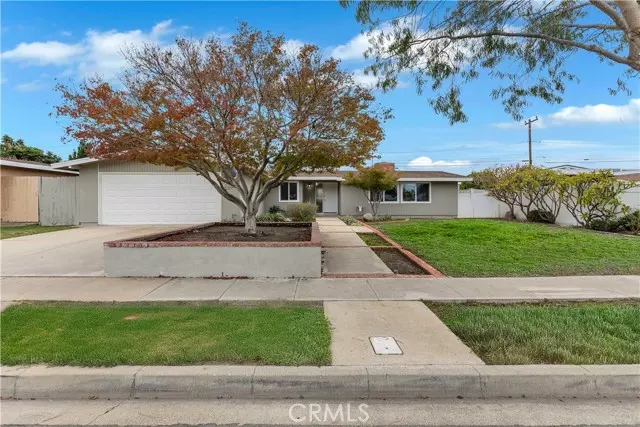 2371 Rutgers, Costa Mesa, CA 92626