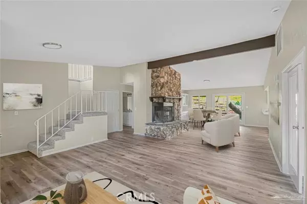 Tehachapi, CA 93561,30617 Buckskin