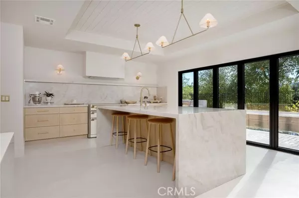 23229 8th ST, Newhall, CA 91321