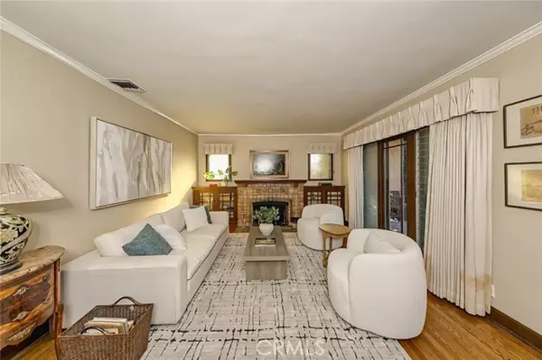 Burbank, CA 91501,1042 E Tujunga