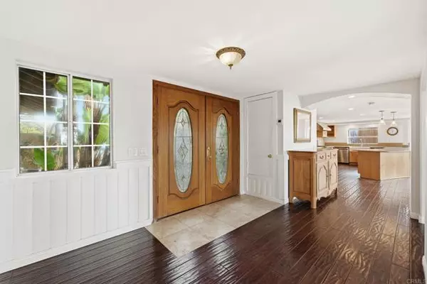 Carlsbad, CA 92008,2205 Cameo RD