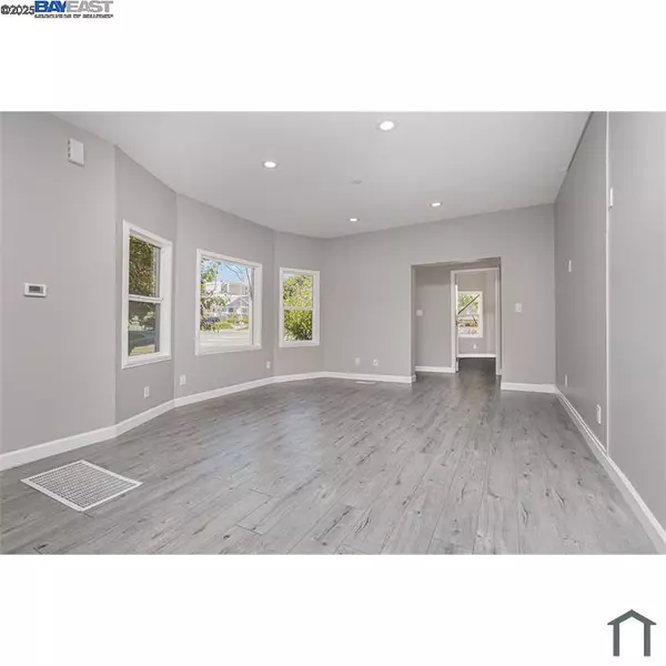 Oakland, CA 94611,193 W Mc Arthur Blvd 1018