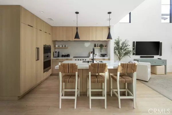 Corona Del Mar, CA 92625,422 1/2 Larkspur AVE