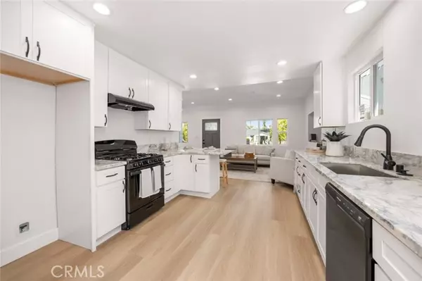 Placentia, CA 92870,201 S Melrose