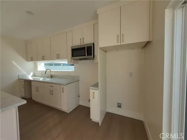 Pacoima, CA 91331,13058 Pinney ST