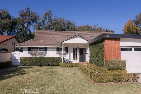 Costa Mesa, CA 92626,1226 Londonderry ST