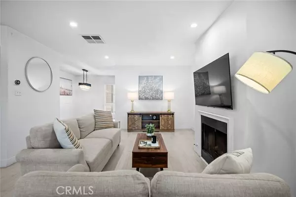 Chatsworth, CA 91311,9901 Independence AVE D