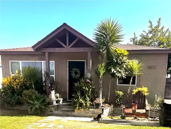 8822 Oak St, Bellflower, CA 90706