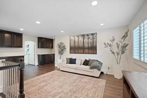 Corona, CA 92883,25351 Forest ST