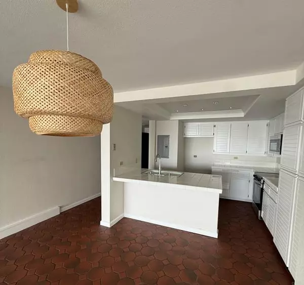 Oceanside, CA 92054,1200 Harbor DR 16B