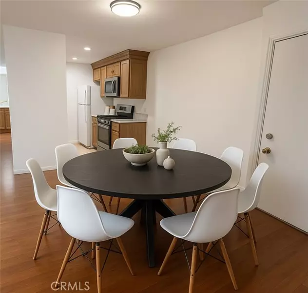 5460 White Oak AVE J206, Encino, CA 91316