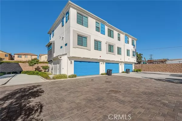 La Habra, CA 90631,149 E Knox DR