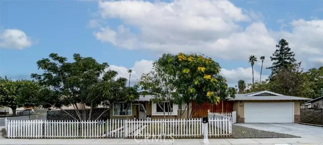 498 Monte VIS, Hemet, CA 92544