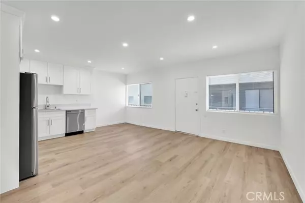 Studio City, CA 91604,13018 Valleyheart DR 4