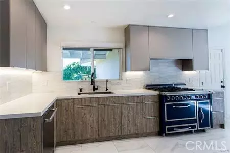 Encino, CA 91436,3445 Caribeth DR