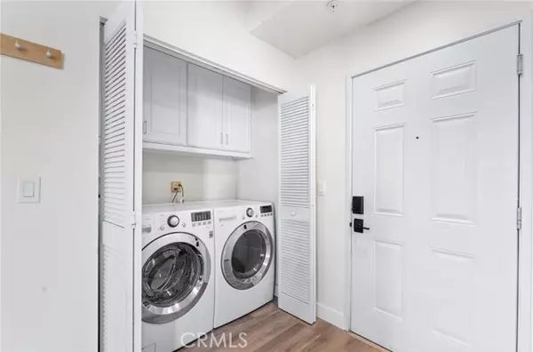 Anaheim, CA 92805,1801 E Katella 3027