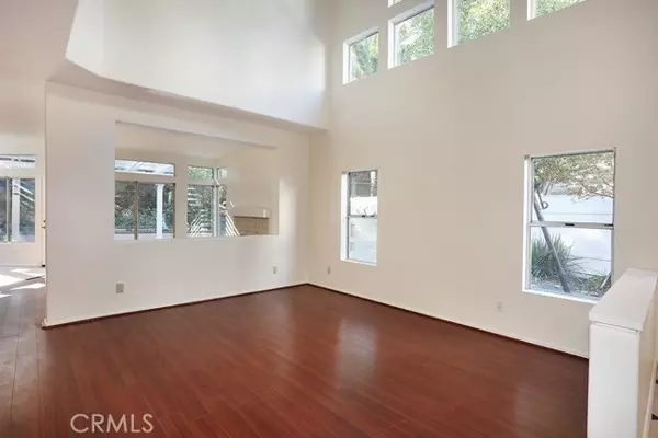 Anaheim Hills, CA 92808,961 S Lone Pine