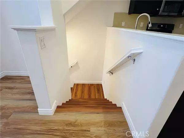 Van Nuys, CA 91405,14118 W Oak