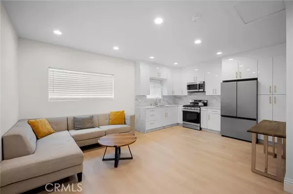 Sunland, CA 91040,11040 Nassau