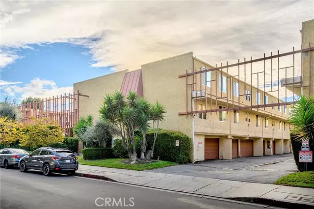 Encino, CA 91316,5435 Yarmouth 7