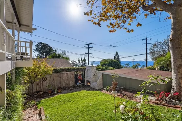 Laguna Beach, CA 92651,31706 Scenic