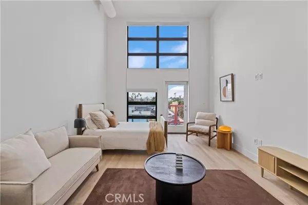 North Hollywood, CA 91601,5617 Klump