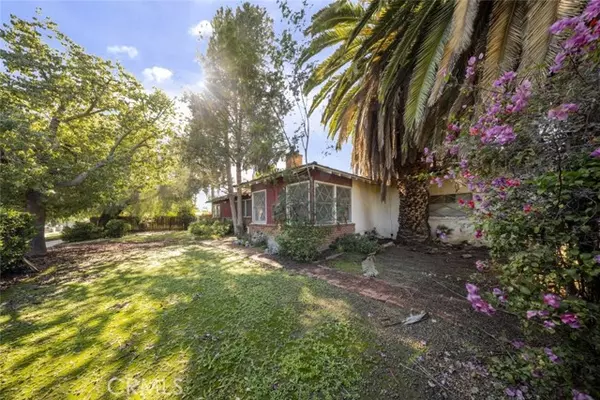 Reseda, CA 91335,7719 Yolanda AVE