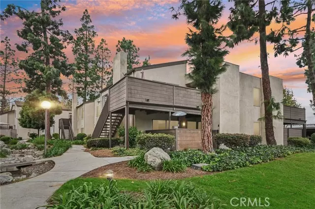 1430 Cabrillo Park B, Santa Ana, CA 92701