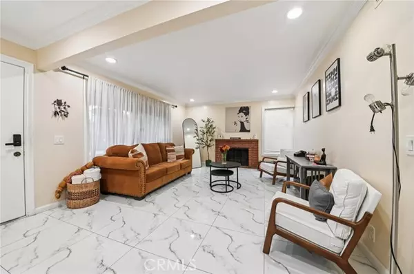 Santa Ana, CA 92701,1430 Cabrillo Park B