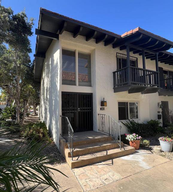 4241 Loma Riviera LN, San Diego, CA 92110