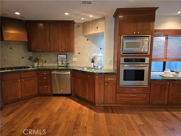 Irvine, CA 92604,57 Pinewood