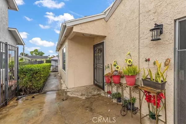 Hawthorne, CA 90250,11612 Cimarron Ave