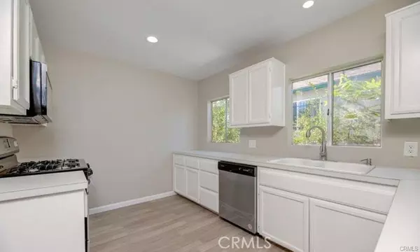 Los Angeles, CA 90044,542 W 105th ST