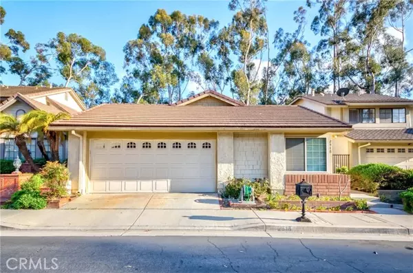 Fullerton, CA 92833,2518 Greenwich DR