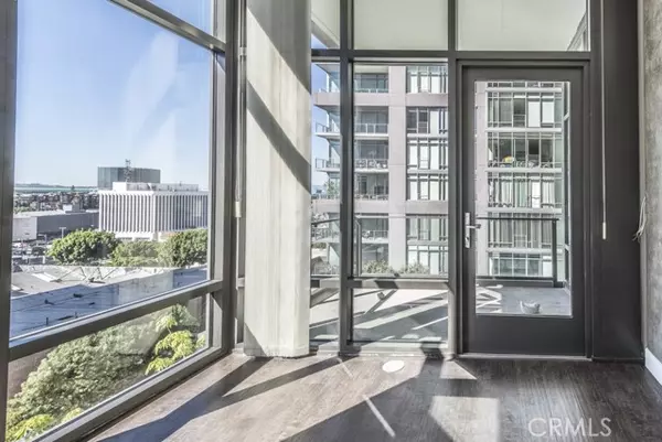 Los Angeles, CA 90015,1111 S Grand