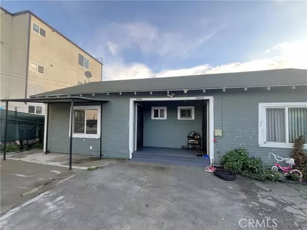 Los Angeles, CA 90018,1588 W 37th ST 1/2