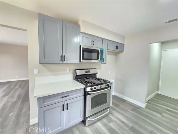 Lancaster, CA 93535,44414 Andale