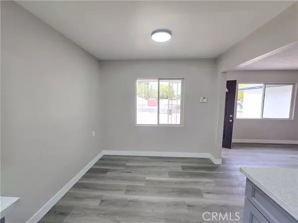 Lancaster, CA 93535,44414 Andale