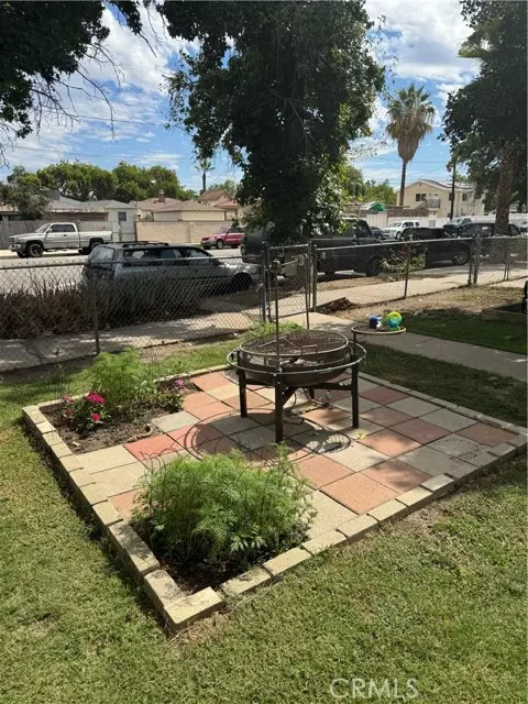 North Hollywood, CA 91606,6137 Clybourn AVE