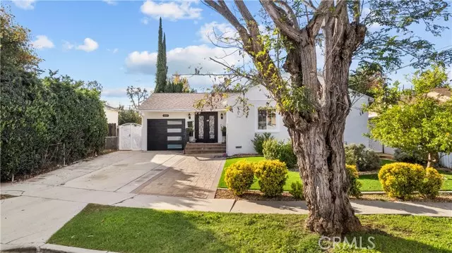 Encino, CA 91316,18019 Tiara