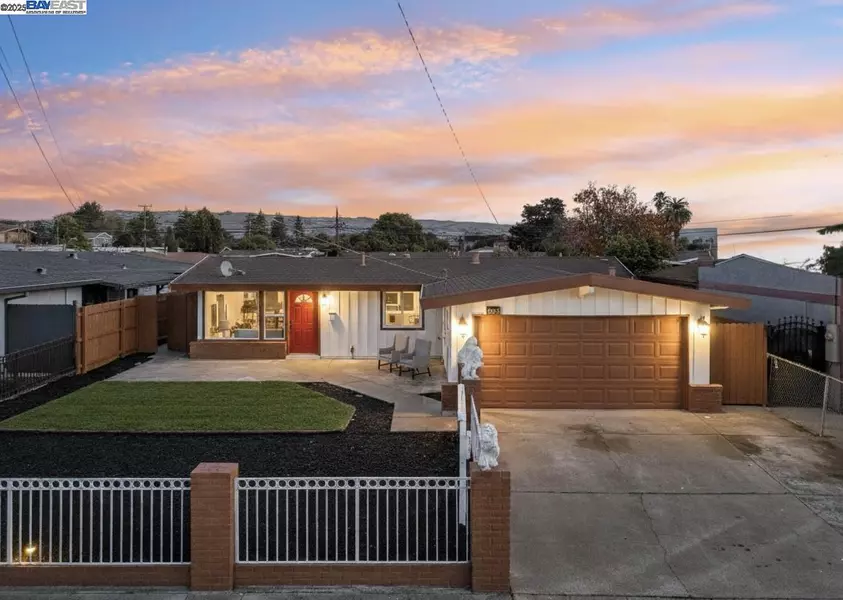 27480 Calaroga Ave, Hayward, CA 94545