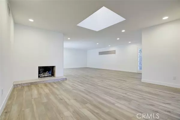 Chatsworth, CA 91311,20264 Lassen ST