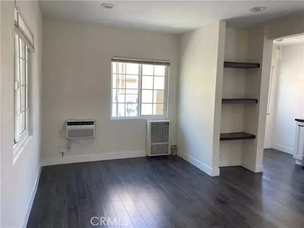 1327 Douglas ST, Los Angeles, CA 90026