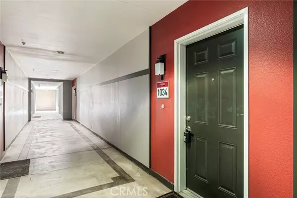 Anaheim, CA 92805,1801 E Katella 1034