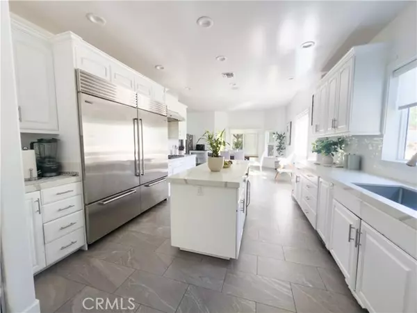 Downey, CA 90240,9069 Gallatin