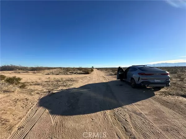 Adelanto, CA 92301,0 Blazing Star RD