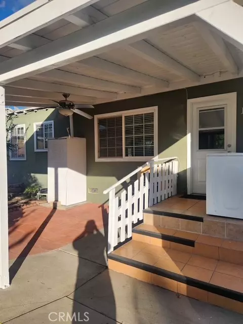 North Hollywood, CA 91605,7437 Irvine