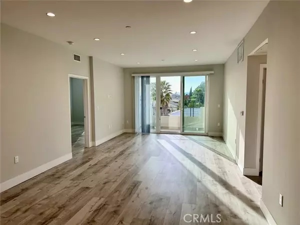 Hollywood, CA 90038,5820 La Mirada AVE 403